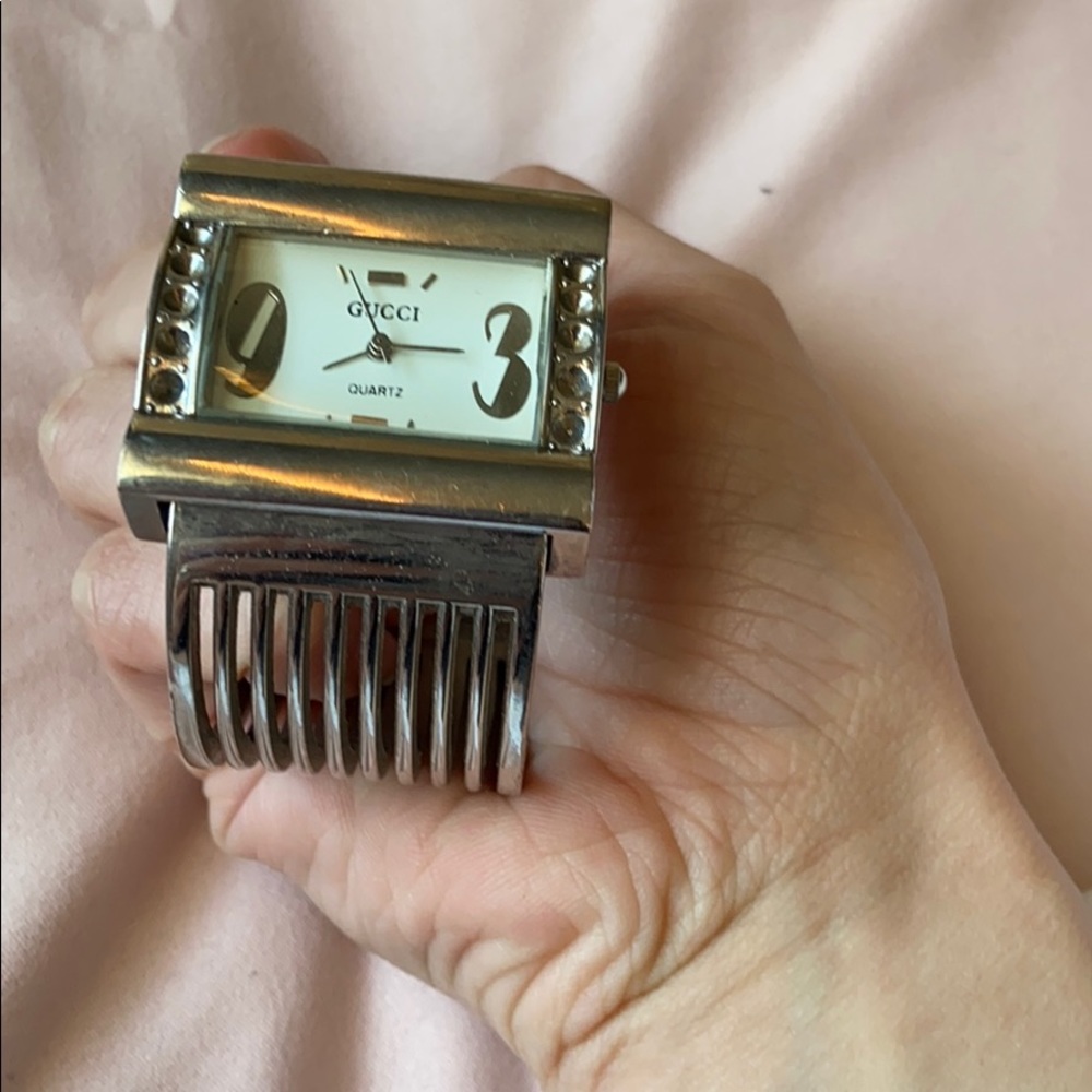 Gucci watch - Picture 5 of 5